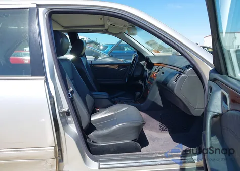 1999 Mercedes-Benz E 430 z USA, uszkodzony, nr VIN WDBJF70H4XA924686